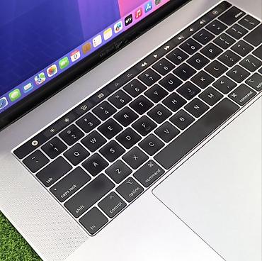 Ноутбуки Apple (MacBook): Apple MacBook Pro 15" - Экран Retina (2560×1600), широкие углы — 5