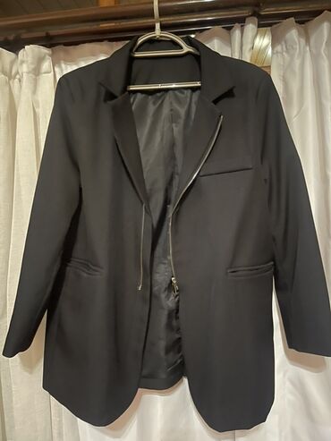 cins pencekler 2022: Yeni - Klassik, yüngülcə dar kəsim - Düz yaxa (notched lapel) - Ön at lalafo.az cins pencekler 2022: Yeni - Klassik, yüngülcə dar kəsim - Düz yaxa (notched lapel) - Ön