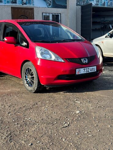 сивик левый: Honda Jazz: 2009 г., 1.3 л, Автомат, Бензин