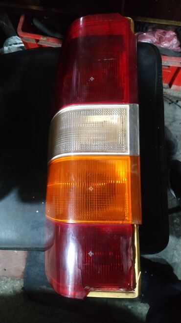 Другие аксессуары: Спринтер стекло и форточка правой двери, педаль газа подголовник — 6