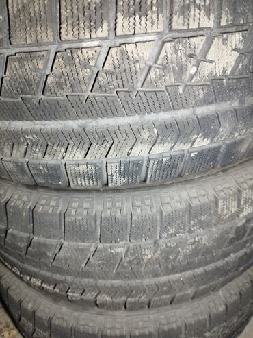 Шины: Шины 215 / 65 / R 15, Зима, Б/у, Комплект, Легковые, Япония, Bridgestone