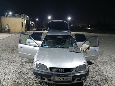 Toyota: Toyota Corolla: 2001 г., 1.8 л, Механика, Бензин, Хэтчбэк — 9