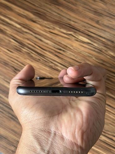Apple iPhone: IPhone 11, 128 GB, Qara, Simsiz şarj — 5