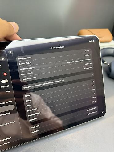 Планшеты: Планшет, Apple, память 128 ГБ, 10" - 11", Wi-Fi, Б/у, Классический цвет - Серебристый — 3