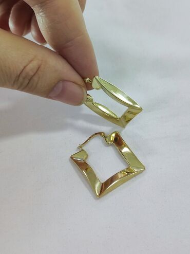 золотые серьги и кольцо: Серьги из жёлтое золото 585 пробы Дизайн Италия Масса 3.92 Цена