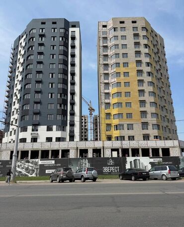 срочно продаётся 1 комнатная квартира в районе ошского рынка: 1 бөлмө, 40 кв. м, Элитка, 3 кабат, Евроремонт
