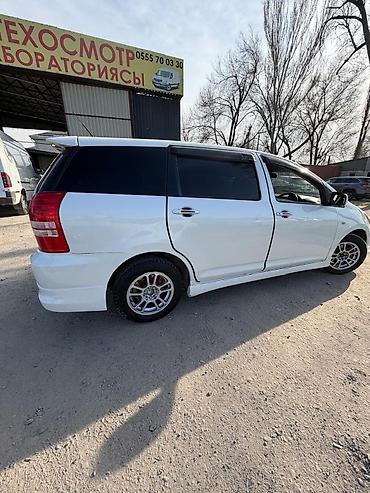 Toyota WISH: 2003 г., Автомат, Бензин, Вэн/Минивэн — 2
