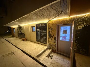 бина аз дома: Salam Yeni Günəşlidə salon satılır.Hal.hazırda icarədədir.Obyekt