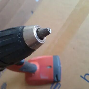 Šrafcigeri i električni odvijači: Hilti Srafilica - Odlično očuvana 🔧 Model: Hilti SF-C A22 Tip: Aku — 3