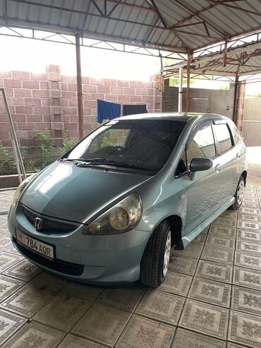 продам фит: Honda Fit: 2005 г., 1.3 л, Автомат, Бензин, Седан