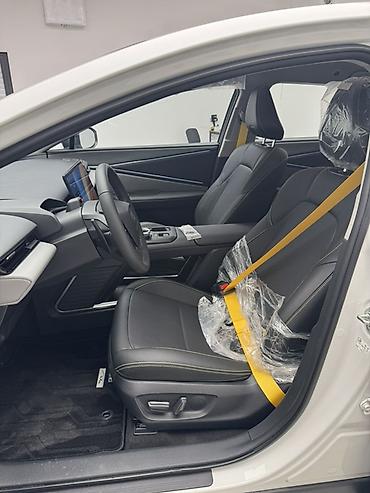 wuling mini ev: Toyota bZ5: 2026 г., Электромобиль, Лифтбек — 6