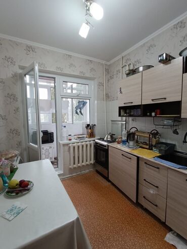 Продажа квартир: 3 комнаты, 64 м², 106 серия, 4 этаж — 9