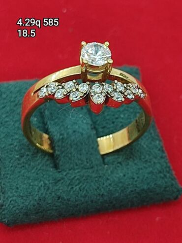 Zərgərlik dəstləri: Dəstə daxildir: Sırğa, Sarı qızıl, 585 Əyar -da lalafo.az — 17 Zərgərlik dəstləri: Dəstə daxildir: Sırğa, Sarı qızıl, 585 Əyar — 17