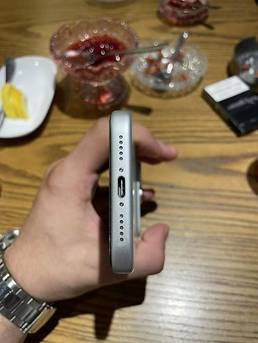 apple ipad pro: IPhone 17 Pro, Gümüşü, Simsiz şarj, Face ID — 6