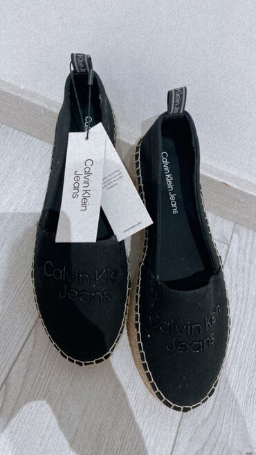crna cipkasta haljina i cipele: Espadrile, Calvin Klein, 38