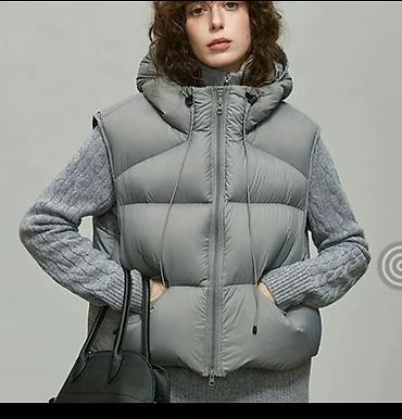 nike tech flecce: Утеплённый женский пуховый жилет с капюшоном, серый - размер l - — 2