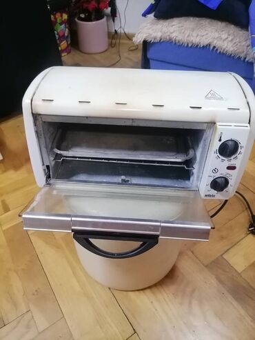 Kuhinjski aparati: Rernica - pećnica za manju količinu hrane. Ispravna. Mali potrošač