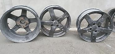 cesqa 2 mator: Satilir. R15 diskler. 4 bolt tek- tek veya 3 eded biryerde. 3 eded — 2