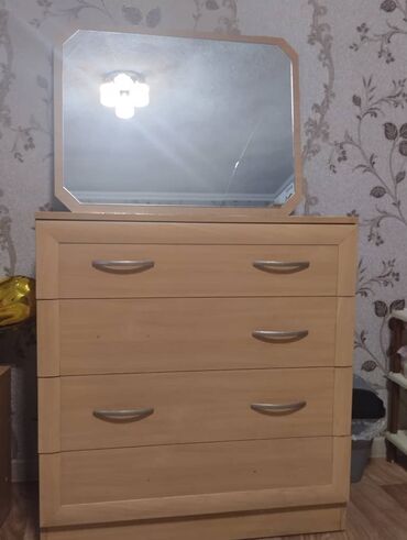 пуффик: Спальный гарнитур, Шкаф, Комод