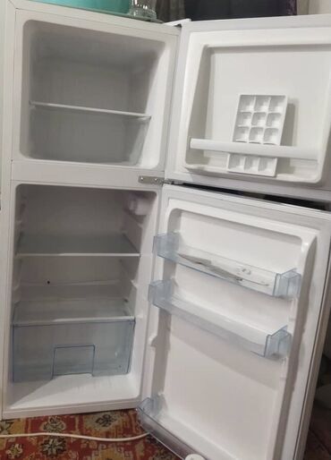 Холодильники: Холодильник Swizer, Новый, Двухкамерный, 40 * 160 * 10
