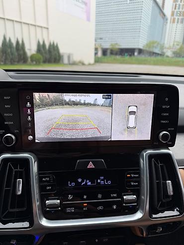 электромобили до 1 млн: Kia Sorento: 2022 г., 1.6 л, Автомат, Гибрид, Кроссовер — 10