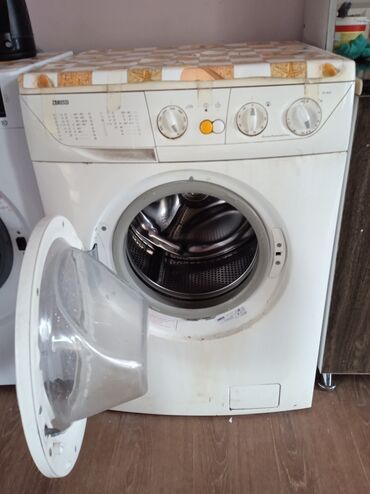 корейская стиральная машина: Стиральная машина Zanussi, Б/у, Автомат, До 5 кг
