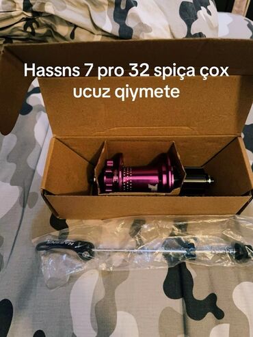 Daş yunu: Bənövşəyi rəngdə Hassns 7 Pro velosiped habı. Bu hab 32 mil üçün