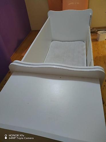 usag maneji: Uşaq çarpayısı – çevrilə bilən beşik-komod modeli - Rəng: ağ - — 3