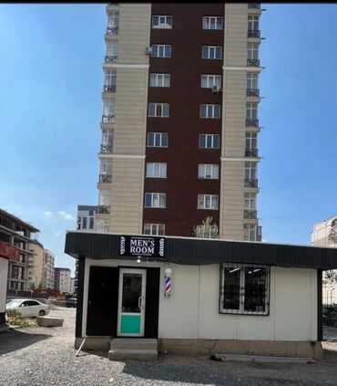 ремонт офисов: Продаю коммерческое помещение под любой бизнес, находится в 12 мкр