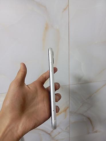 Мобильные телефоны: IPhone 11, Б/у, 64 ГБ, Белый, Чехол, Кабель, 70 % — 5