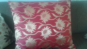 Yorğanlar, adyallar: Yorğan döşək cehizlikdi təzədi hamisi birlikdə 500 azn — 10