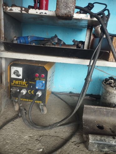 Avtoservis avadanlıqları: Avto-servis üçün tam komplekt avadanlıq və alət dəsti Tərkib: - — 3