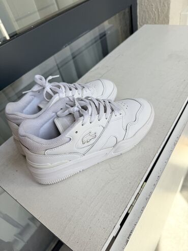 обувь больших размеров бишкек: Белые унисекс кроссовки Lacoste L001 с низким профилем и подошвой из