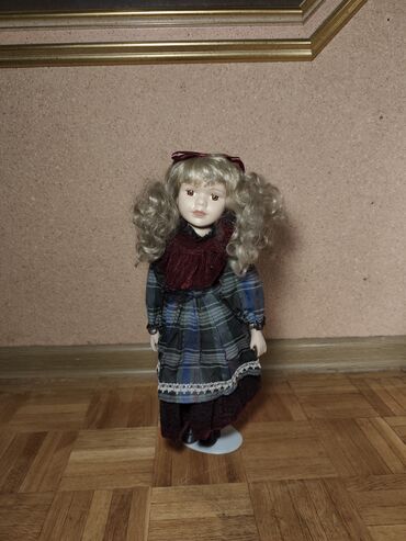 Figure: Set figura, bоја - Šareno, Upotrebljenо — 6