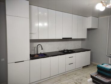 Кухонные гарнитуры: Погон метр 14000 сомдон ойдо Доставка установка — 18