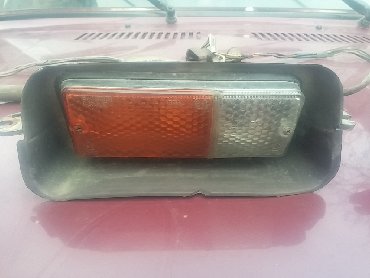 Auto delovi: Prednji zmigavci Lada 2121,3 Niva. Levi i desni kompltni sa kucistem — 9