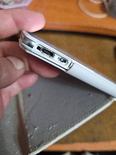 Tableti: Sony Xperia tablet sa originalnom futrolom - Ekran: 8” (prikaz — 11