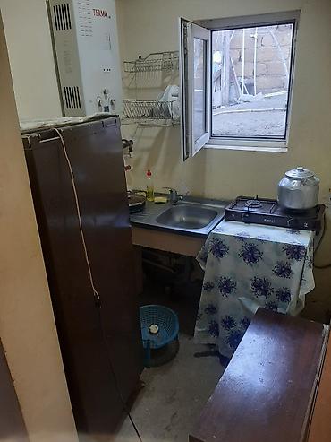 sumqayit 9 cu mikrorayon: Masazir tamstorenin arxasinda 2 otaqli orta temirli her bir ewyasi — 5