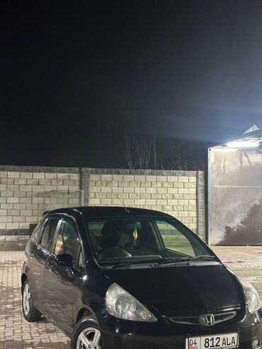 без первоначального взноса машина: Honda Fit: 2003 г., 1.3 л, Автомат, Бензин, Хэтчбэк