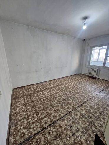 продаю 1ком кв: 1 комната, 34 м², 105 серия, 5 этаж, Старый ремонт