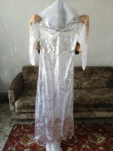 свадебные платья мусульманские: Продаётся свадебное платье отдаю за 2000 сом .Шили на заказ за 5000
