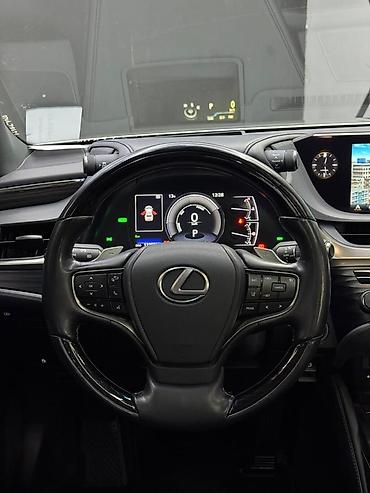 Lexus: Lexus ES: 2019 г., Гибрид, Седан — 11