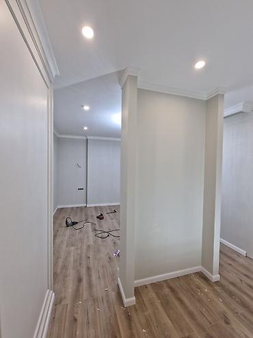 Деревянные лестницы: Деревянная лестница Для дома, Форма лестницы: Много-маршевая, Стиль: Классический — 17