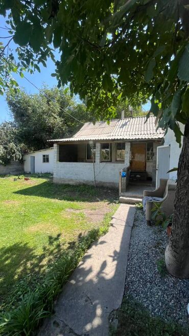 дома село ак жол: Времянка, 60 м², 2 комнаты, Агентство недвижимости, Старый ремонт