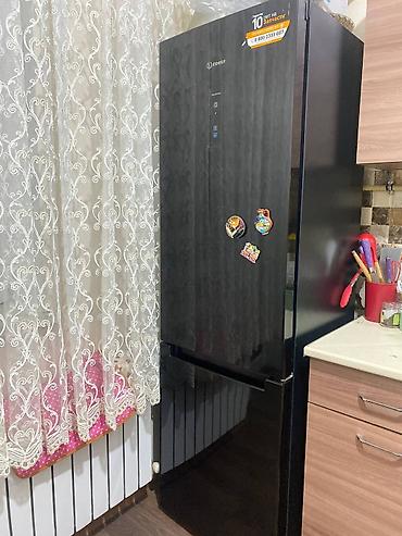 Soyuducu avadanlığı: Vitrin soyuducu 850 Azn satılır.Salafanı belə sökülməyib 2 aydi alınıb — 2