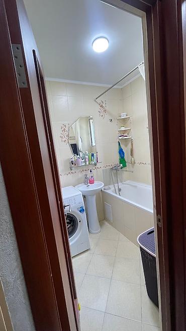 Продажа квартир: 3 комнаты, 68 м², 106 серия улучшенная, 4 этаж, Дизайнерский ремонт at lalafo.kg — 8 Продажа квартир: 3 комнаты, 68 м², 106 серия улучшенная, 4 этаж, Дизайнерский ремонт — 8