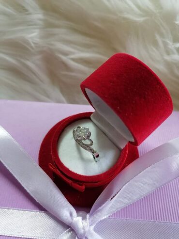 Prstenje: Cena 1200din — 13