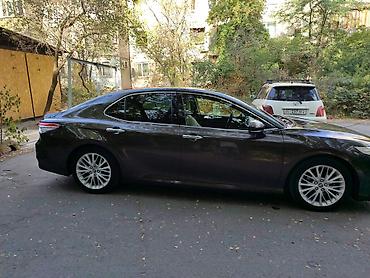 prius plus: Toyota Camry: 2018 г., 2.5 л, Автомат, Гибрид, Седан — 10