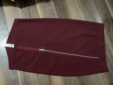 komplet suknja i majica: M (EU 38), Midi, bоја - Crvena