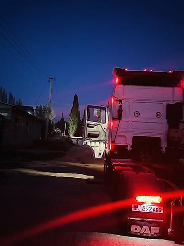 ош жапалак: Сүйрөгүч, DAF, Прицепсиз — 4